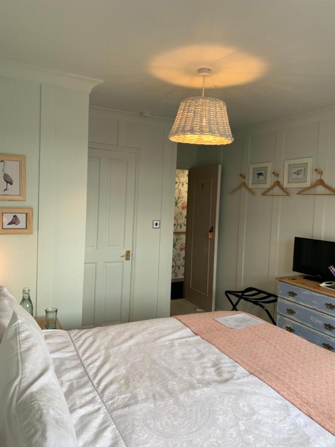 The Townhouse 101 Bed & Breakfast Sandown Bagian luar foto