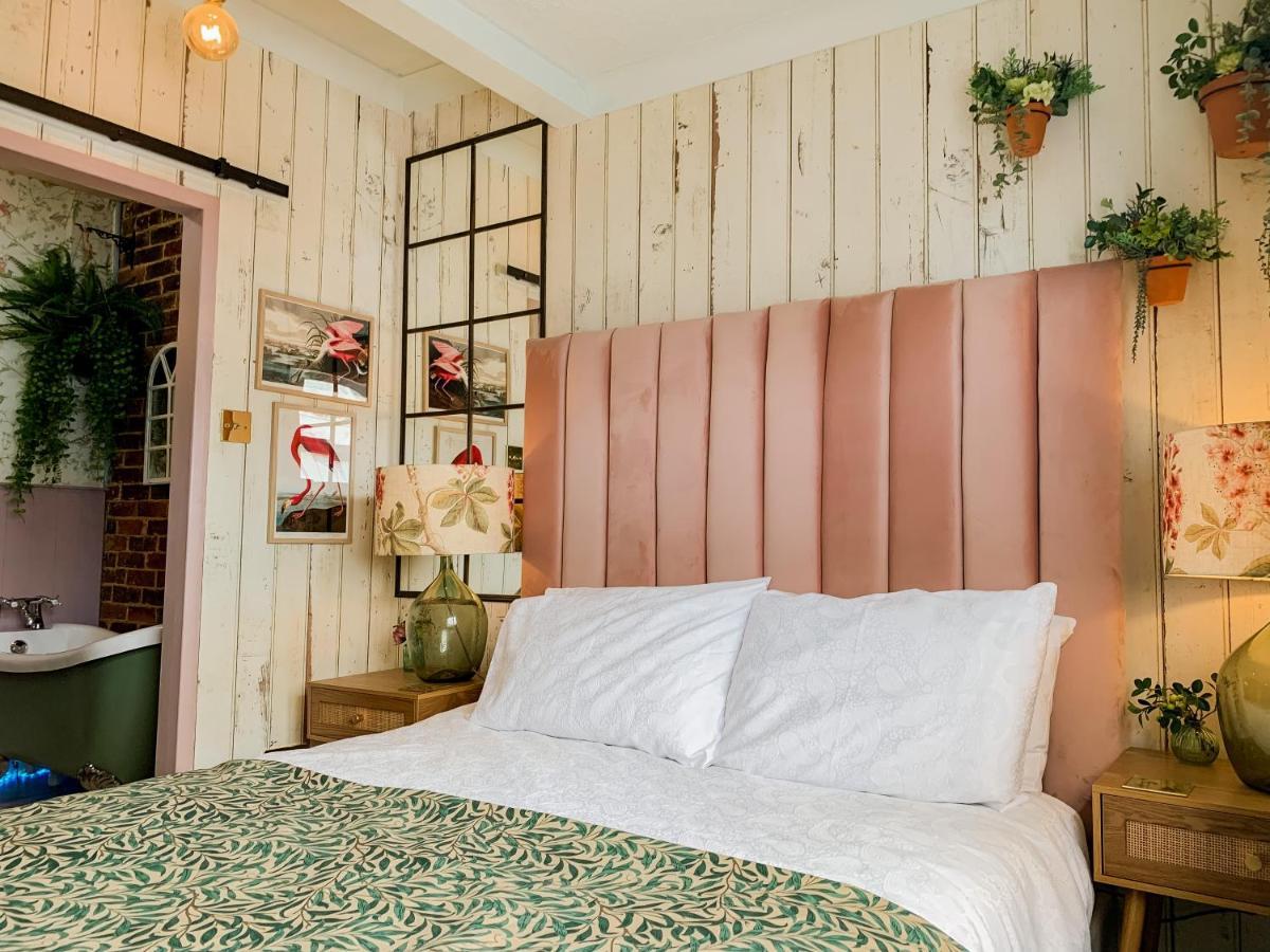 The Townhouse 101 Bed & Breakfast Sandown Bagian luar foto