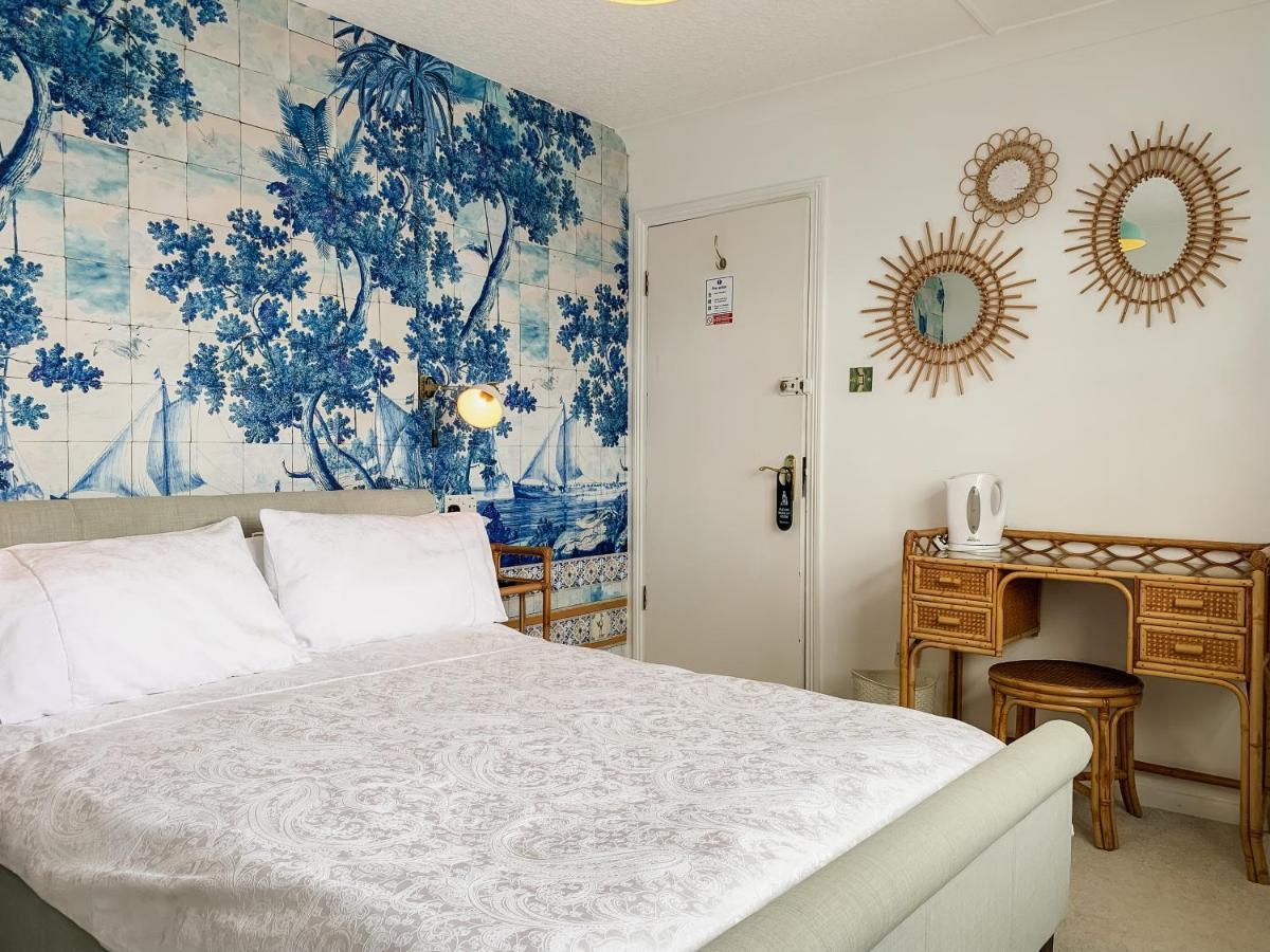 The Townhouse 101 Bed & Breakfast Sandown Bagian luar foto