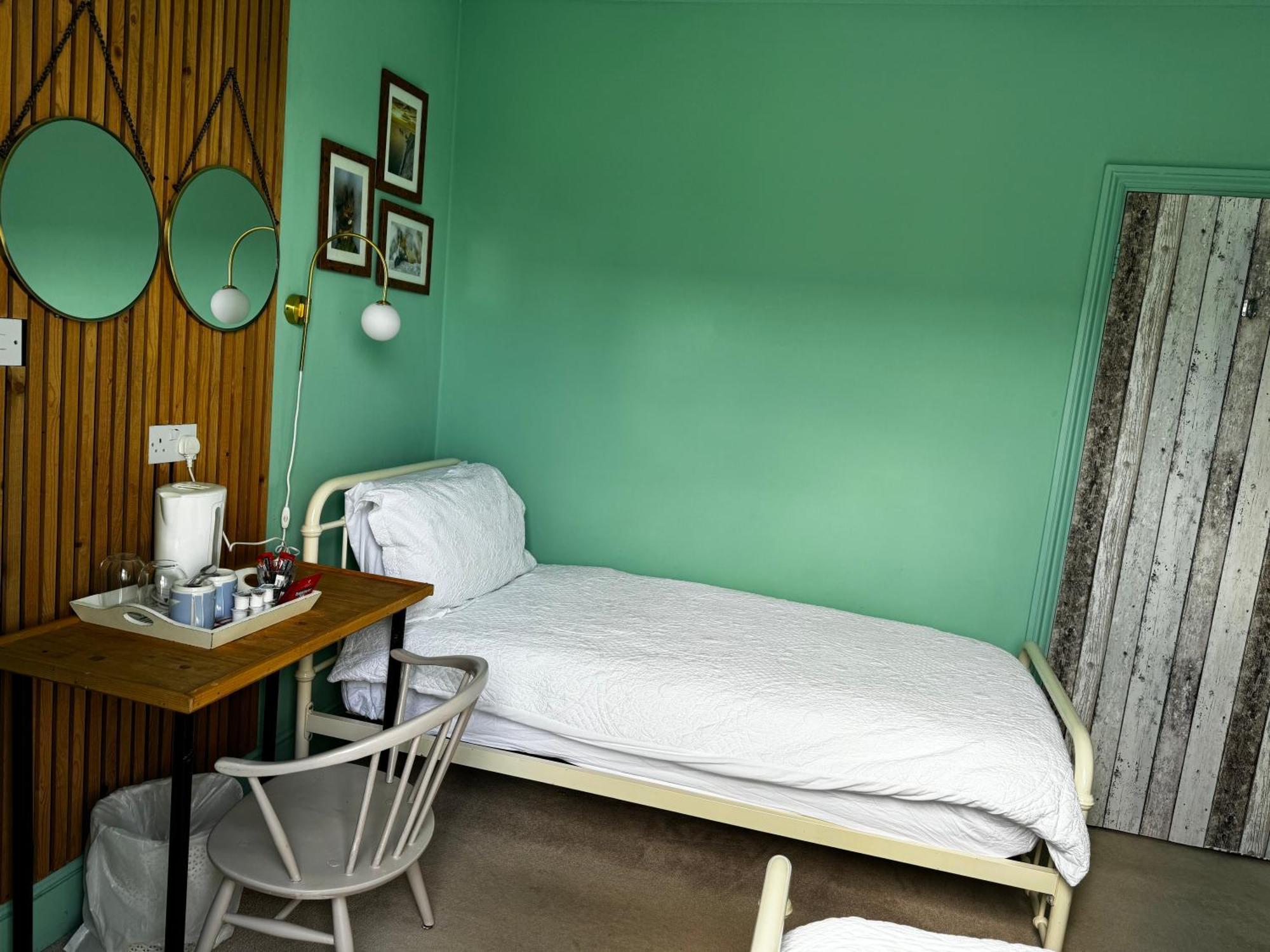 The Townhouse 101 Bed & Breakfast Sandown Bagian luar foto