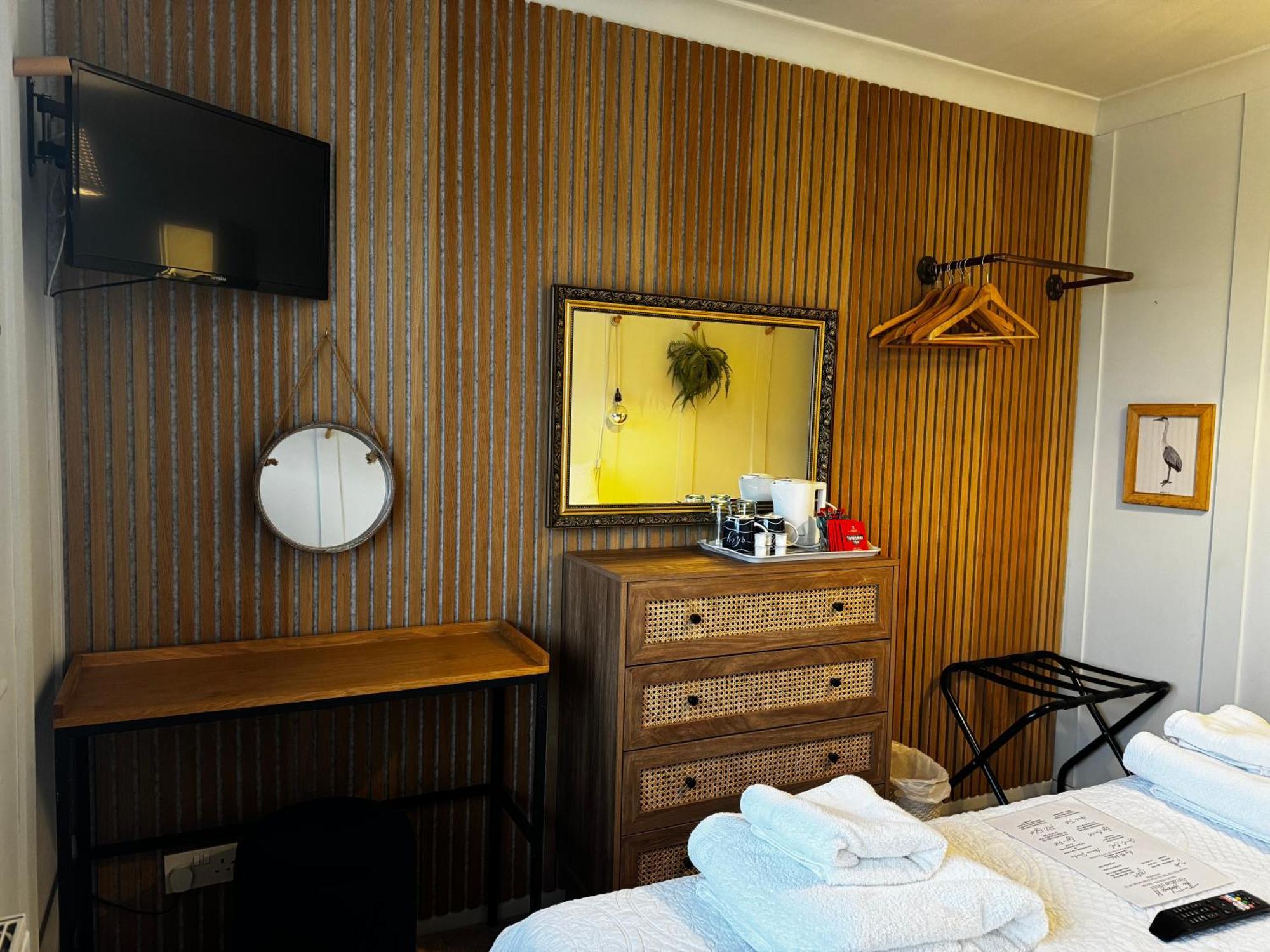 The Townhouse 101 Bed & Breakfast Sandown Bagian luar foto