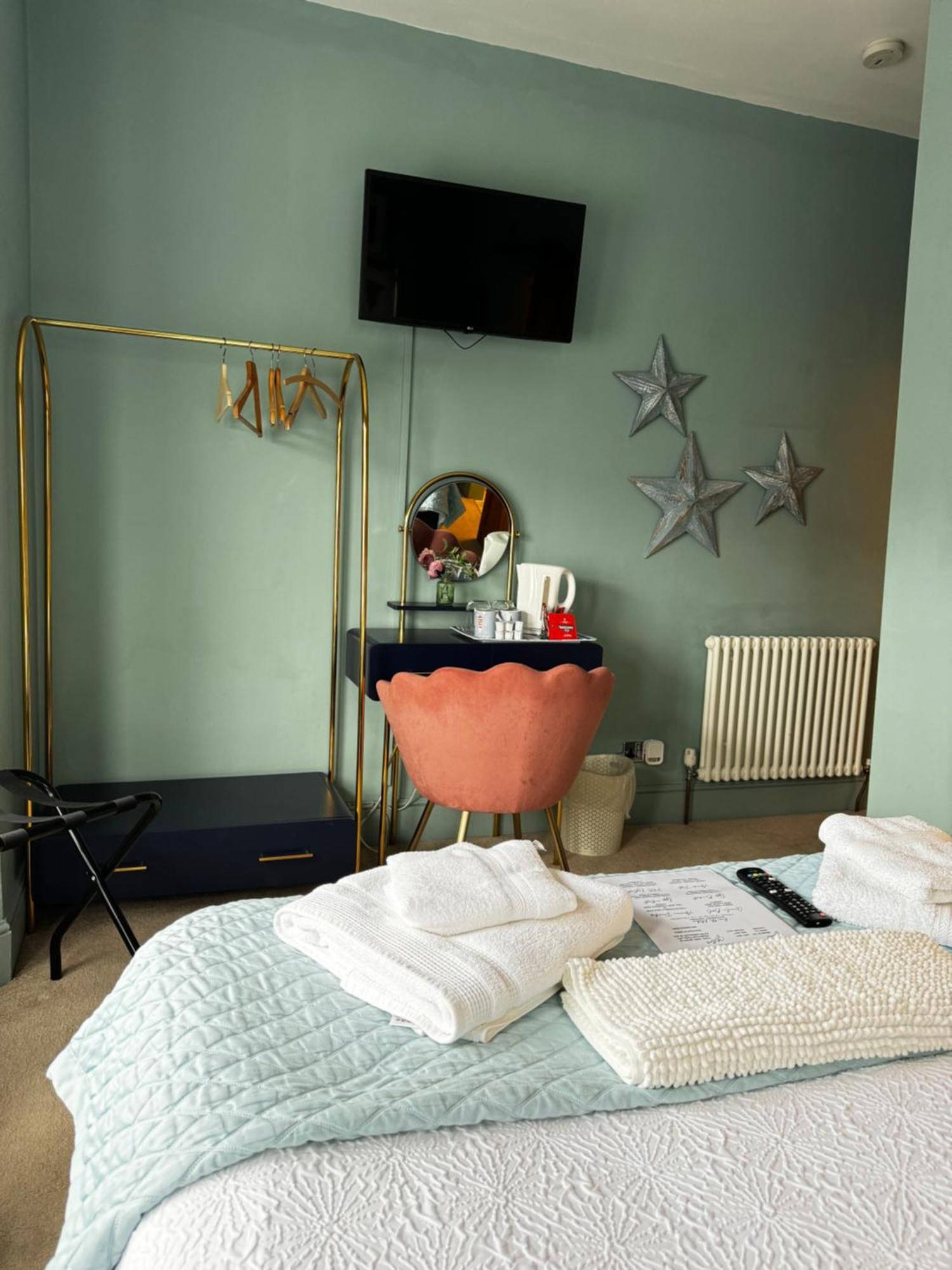 The Townhouse 101 Bed & Breakfast Sandown Bagian luar foto